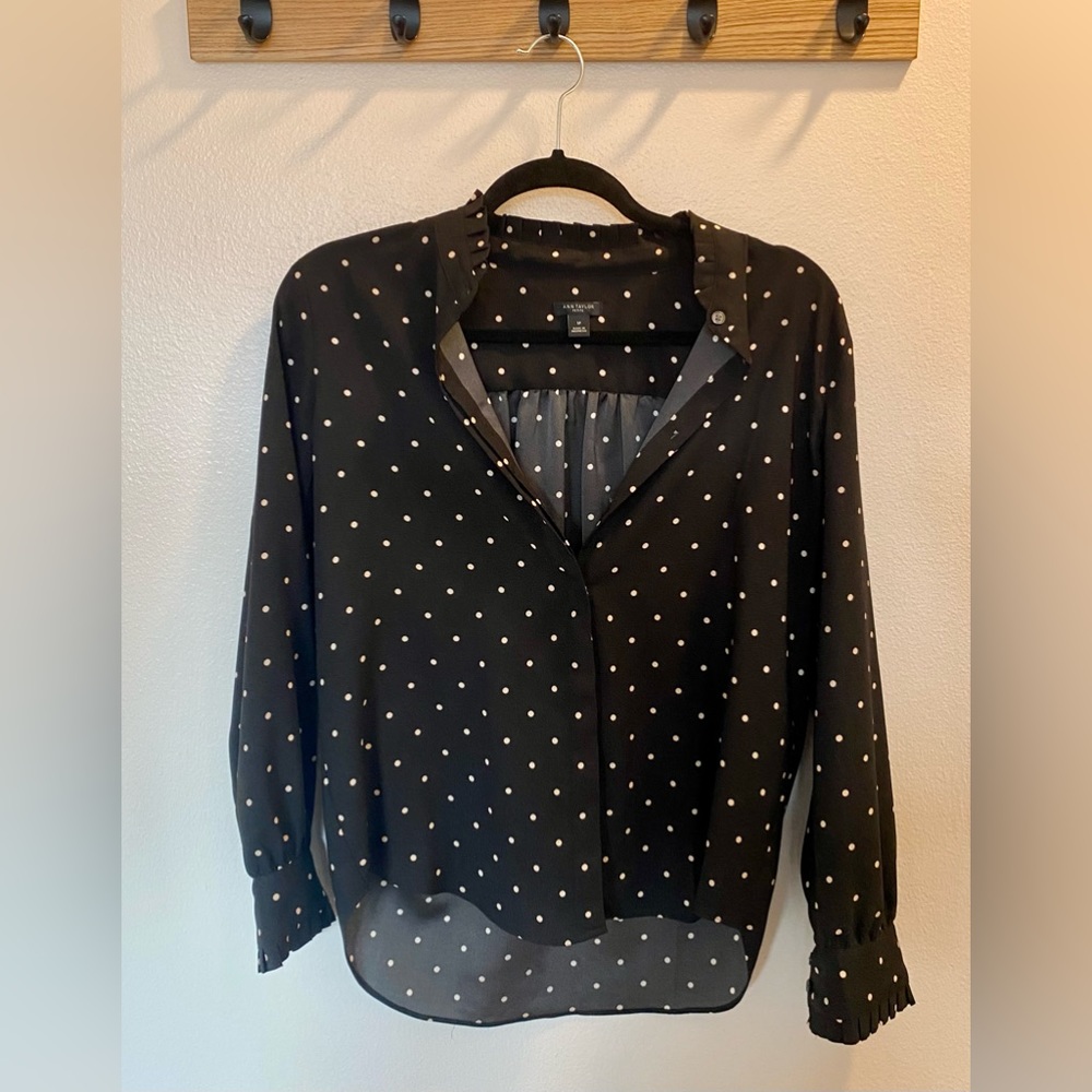 Ann Taylor Women’s Button Up Top, Black with Dots, Small Petite